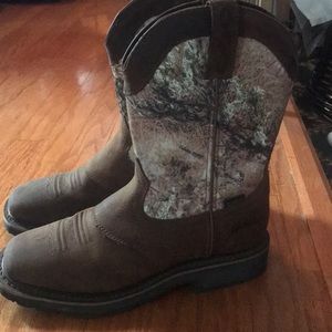 Cabelas men’s boots size 9 1/2